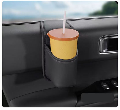 🥳2026 HOT SALE🥳💞50K+ SOLD!🚗Leather Car Door Cup Holder – Wide‑mouth opening, easy reach for drinks & phone. Clip‑on secure fit. PU leather, tough & stylish. 🛡️✨